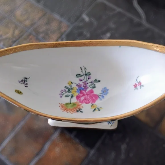 Vintage Floral Gold-Trimmed Footed Oblong Bowl - Picture 8 of 16